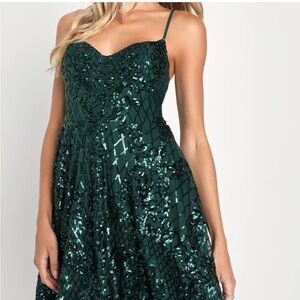 Women’s emerald green sequined cocktail dress
